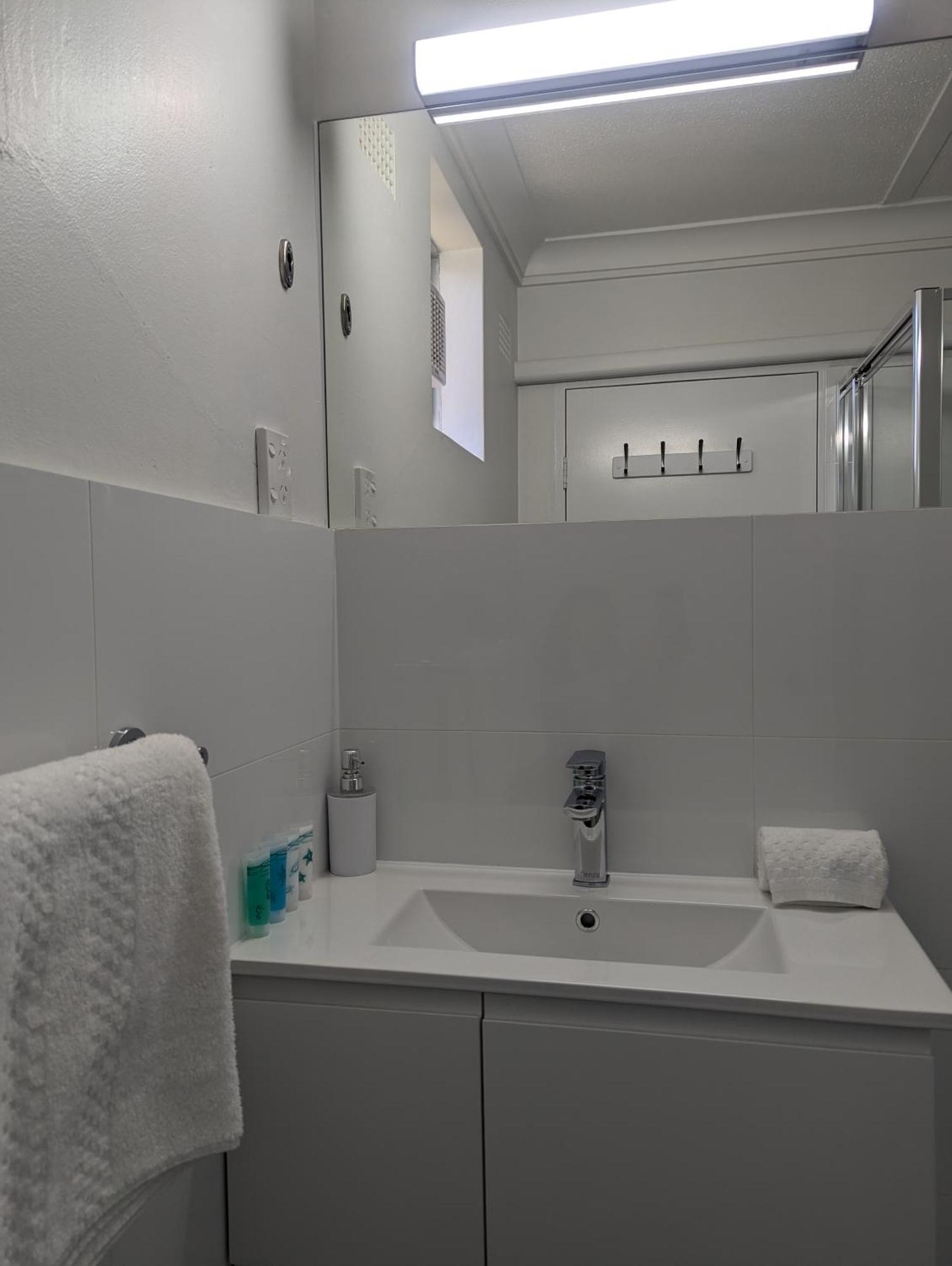 Haven Waters Motel & Apartments ノース・ヘブン エクステリア 写真