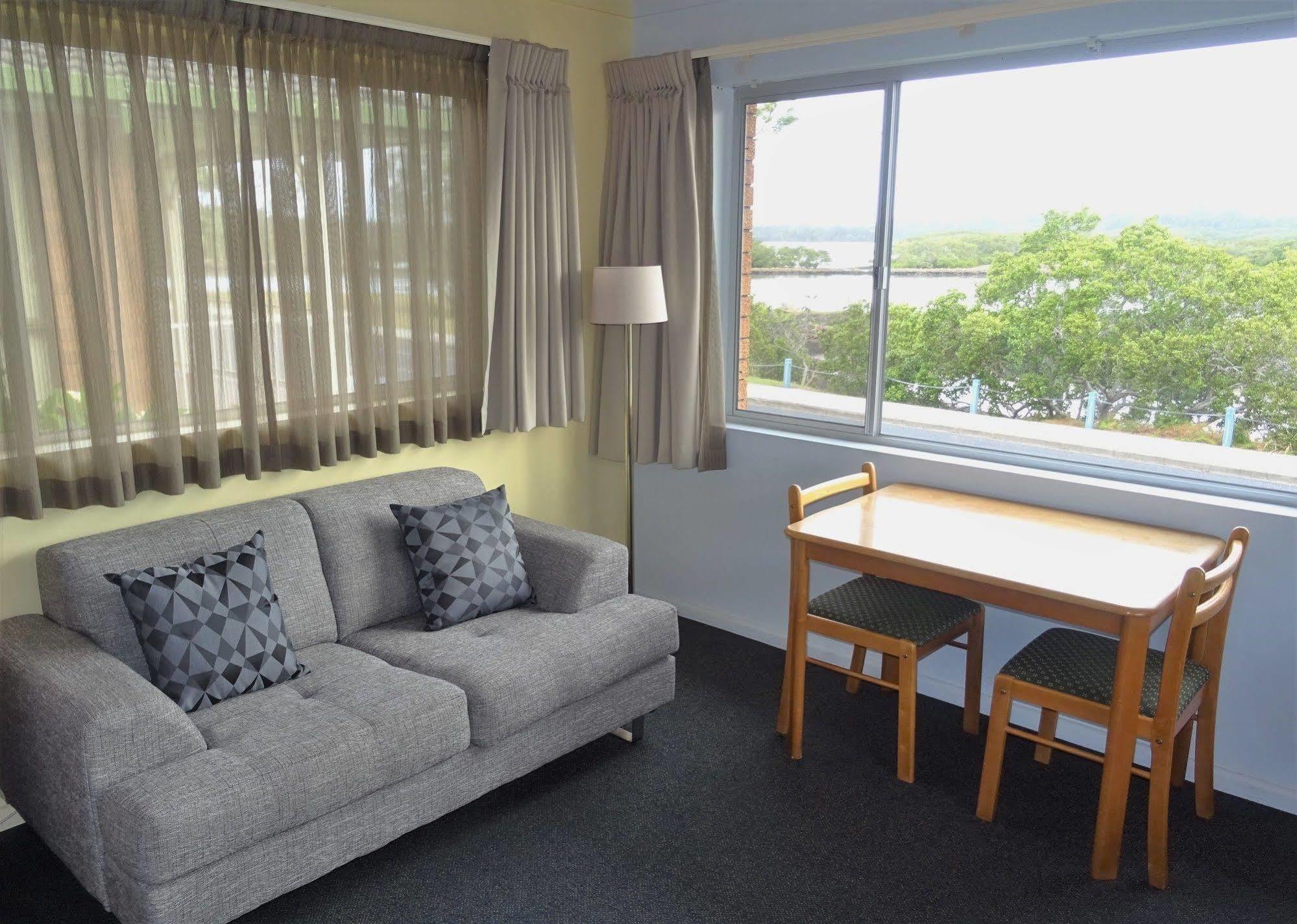 Haven Waters Motel & Apartments ノース・ヘブン エクステリア 写真